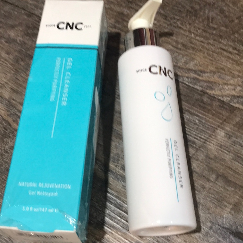 New Since 1971 CNC Gel Cleanser